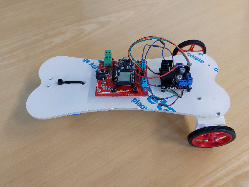 Mobile robot used for reat-time system design labs (based on the idea of Romain Delpoux)